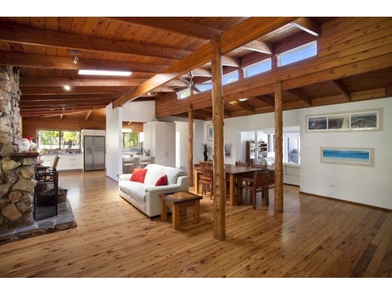 354 Lake Cooroibah Road, Cooroibah QLD 4565