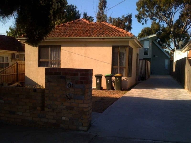 1/32 Livingstone Street, Coburg North VIC 3058