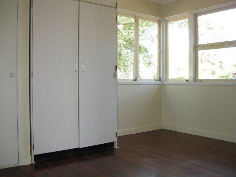 37 Crosshill Street, Leichhardt QLD 4305
