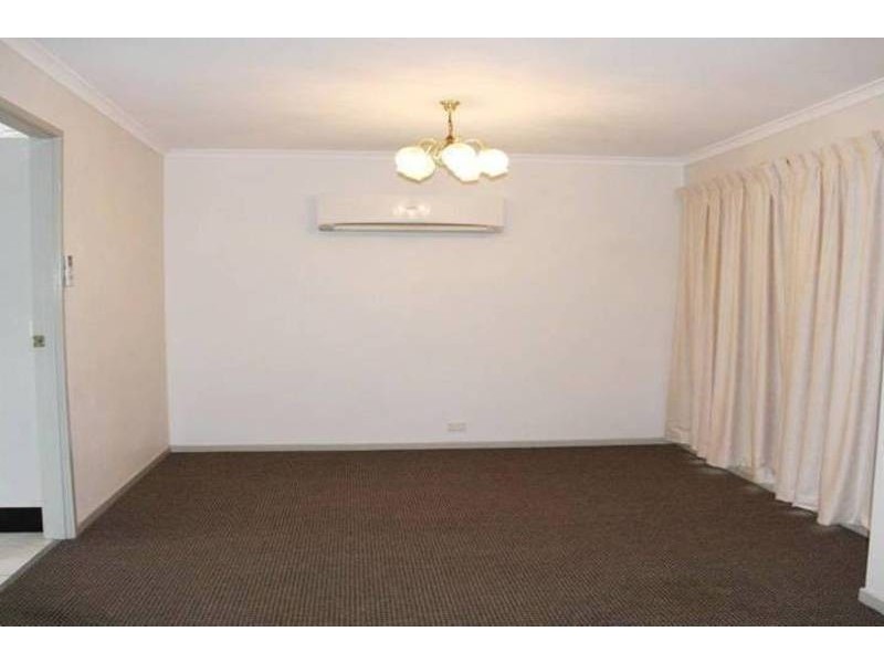 1 Northbrook St, Sinnamon Park QLD 4073