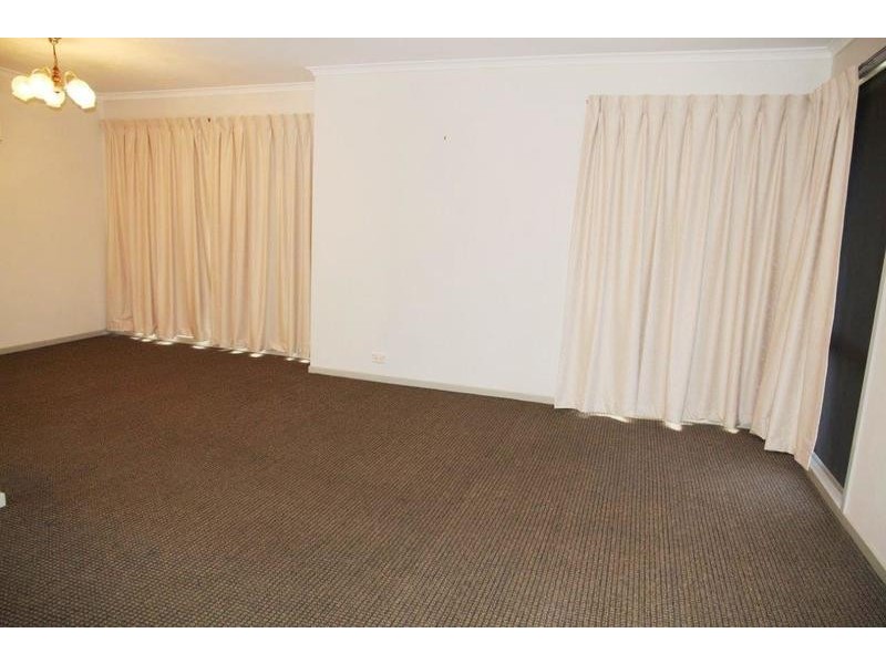 1 Northbrook St, Sinnamon Park QLD 4073