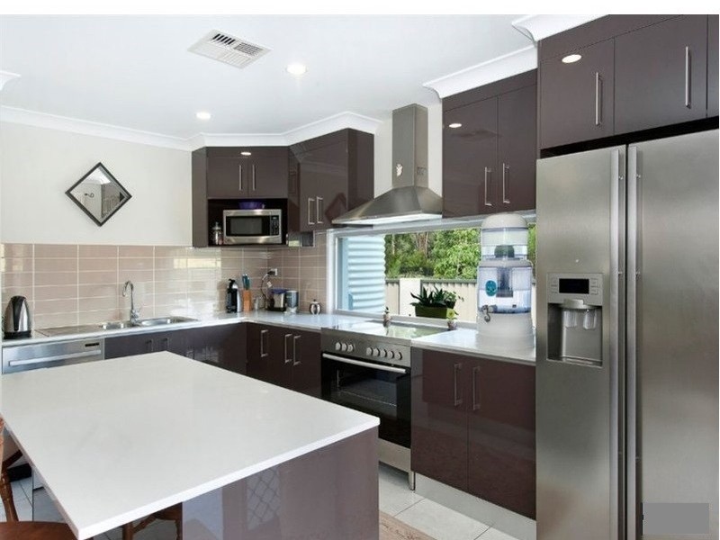 2 Lyrebird Crescent, Upper Kedron QLD 4055