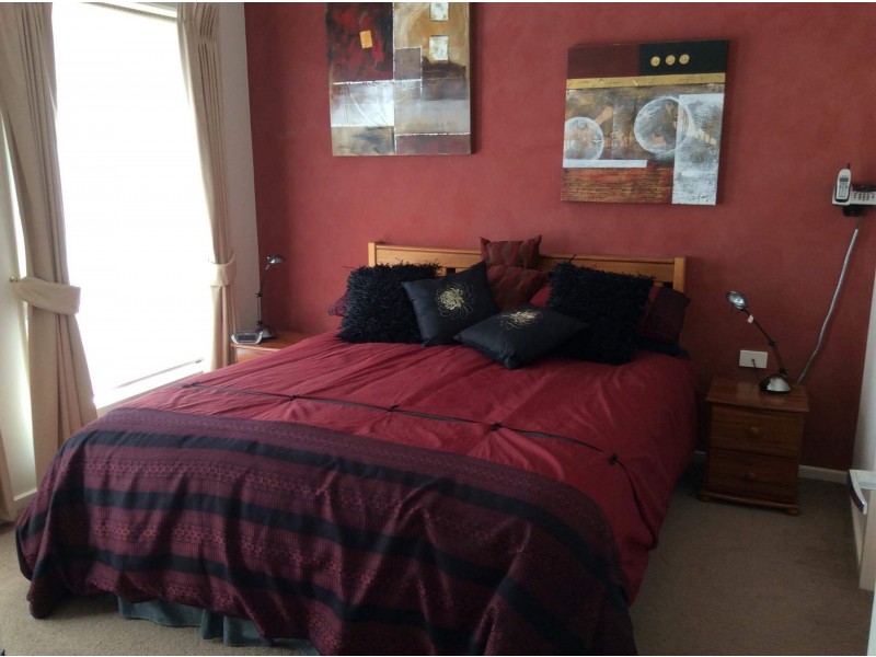 222/36 Racecourse Road, Pakenham VIC 3810