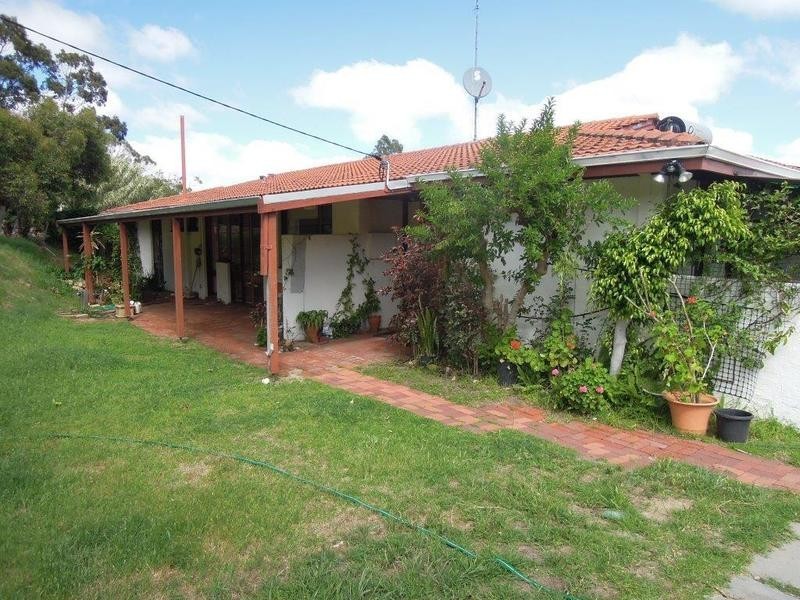 66 West Terrace, Kalamunda WA 6076