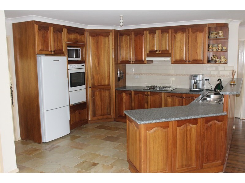 13 Fairway Drive, Newborough VIC 3825