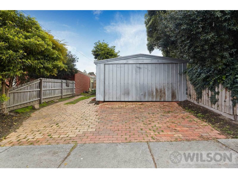6 Lincoln Avenue, Glen Waverley VIC 3150