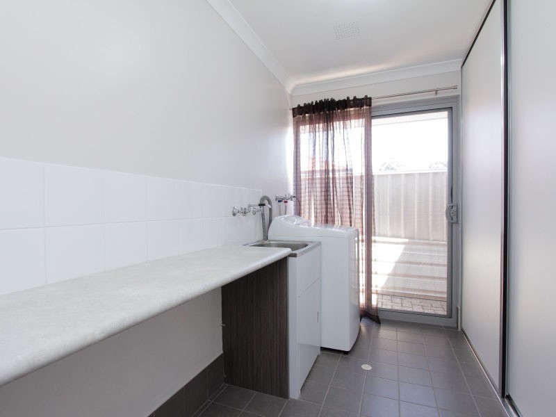 9 Treemartin Place, East Cannington WA 6107