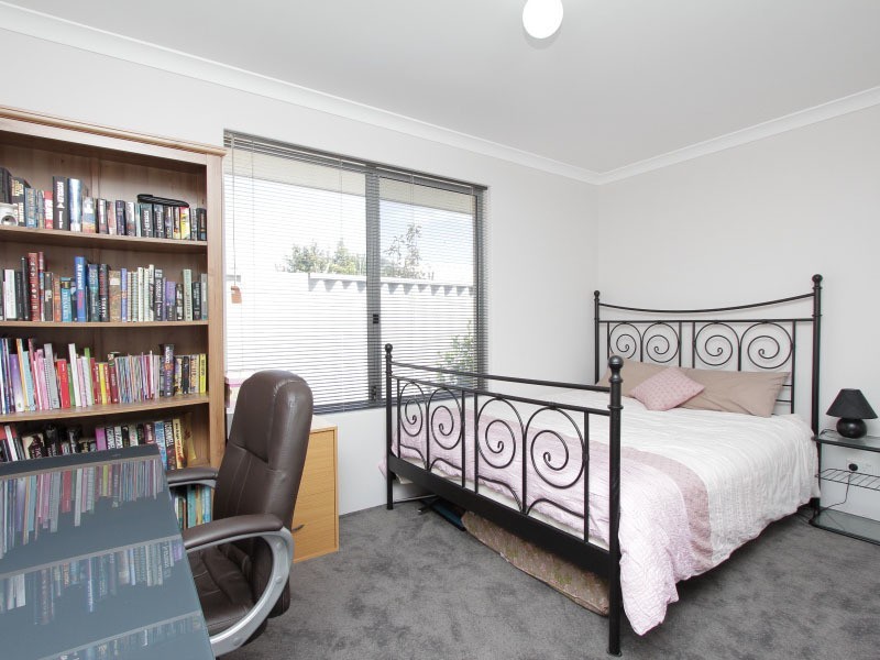 9 Treemartin Place, East Cannington WA 6107