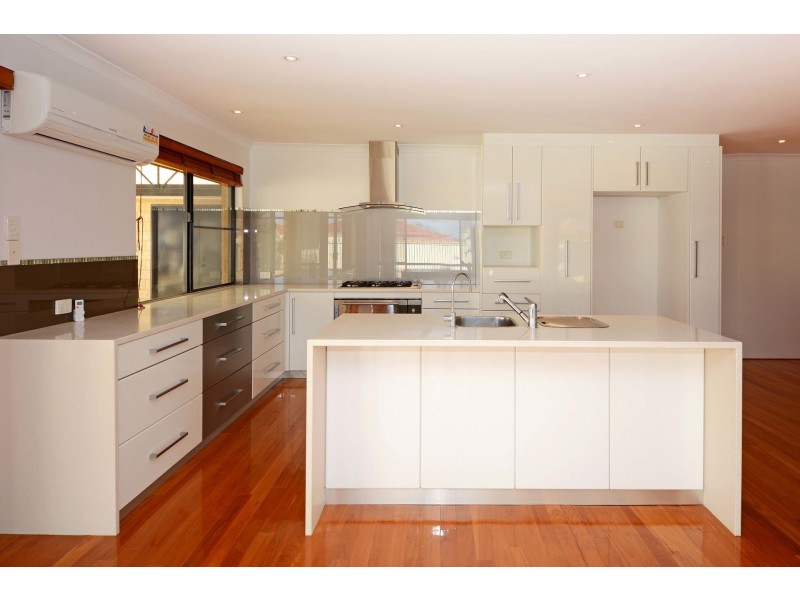 71 Cristobal Cresent, Mindarie WA 6030