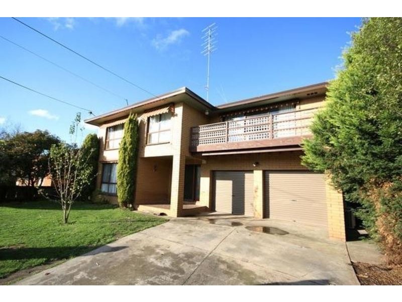 56  Lake Street,, Wendouree VIC 3355