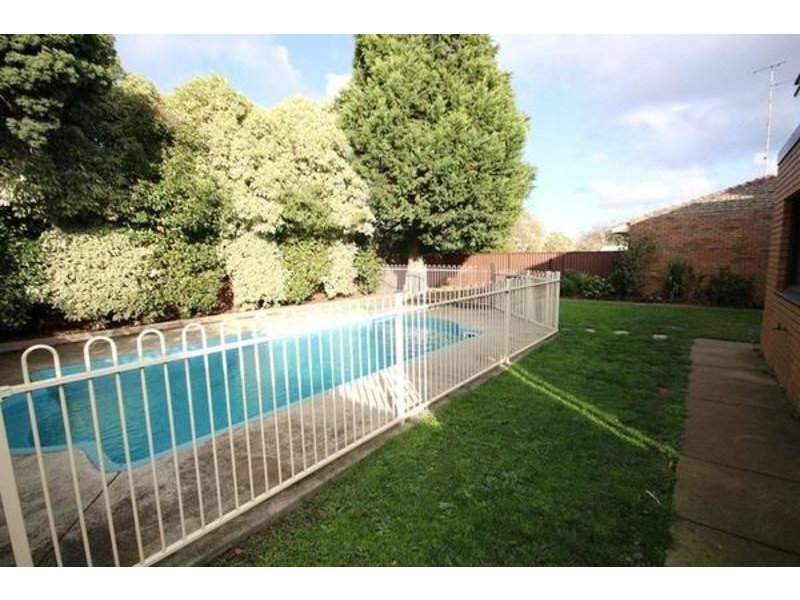 56  Lake Street,, Wendouree VIC 3355