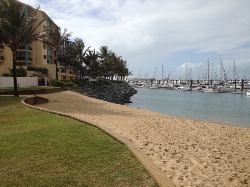 13/11 Megan Place, Mackay Harbour QLD 4740