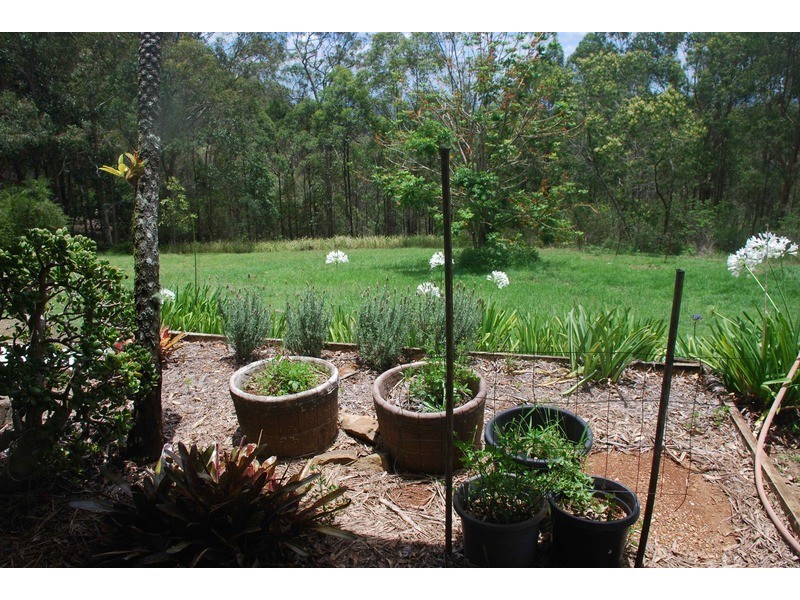 1706 Tamborine-Oxenford Rd, Eagle Heights QLD 4271