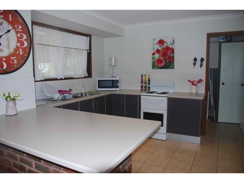 1706 Tamborine-Oxenford Rd, Eagle Heights QLD 4271