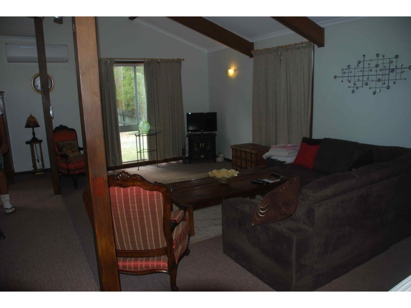 1706 Tamborine-Oxenford Rd, Eagle Heights QLD 4271