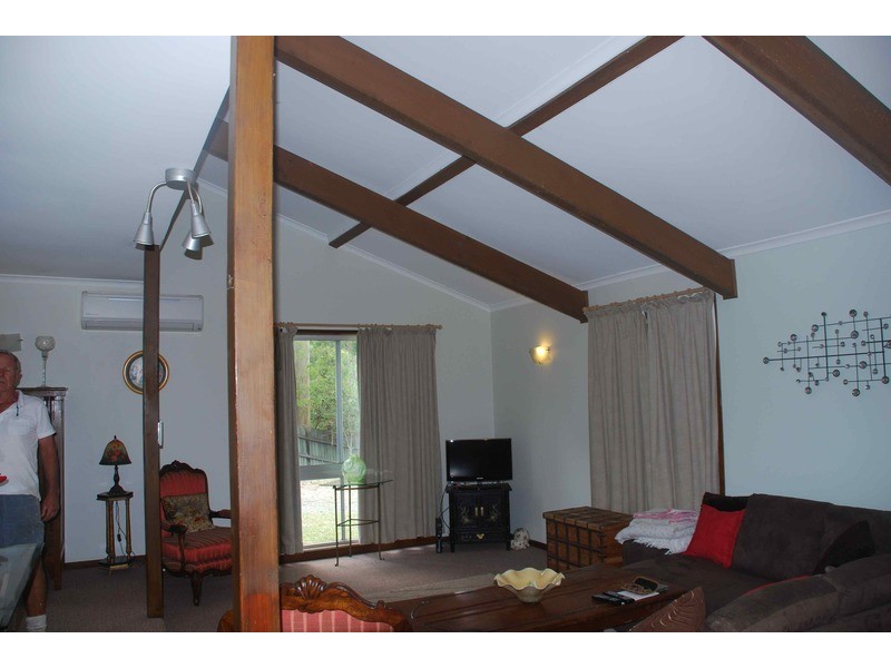 1706 Tamborine-Oxenford Rd, Eagle Heights QLD 4271