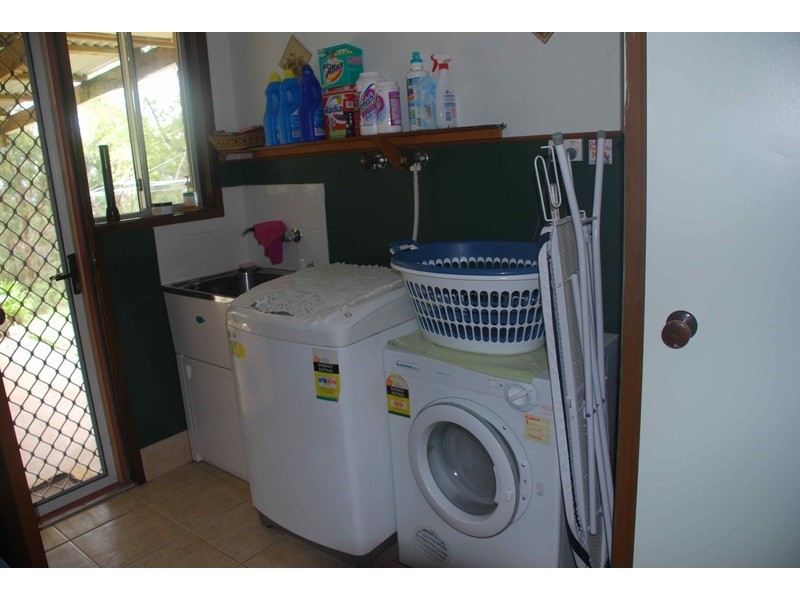 1706 Tamborine-Oxenford Rd, Eagle Heights QLD 4271
