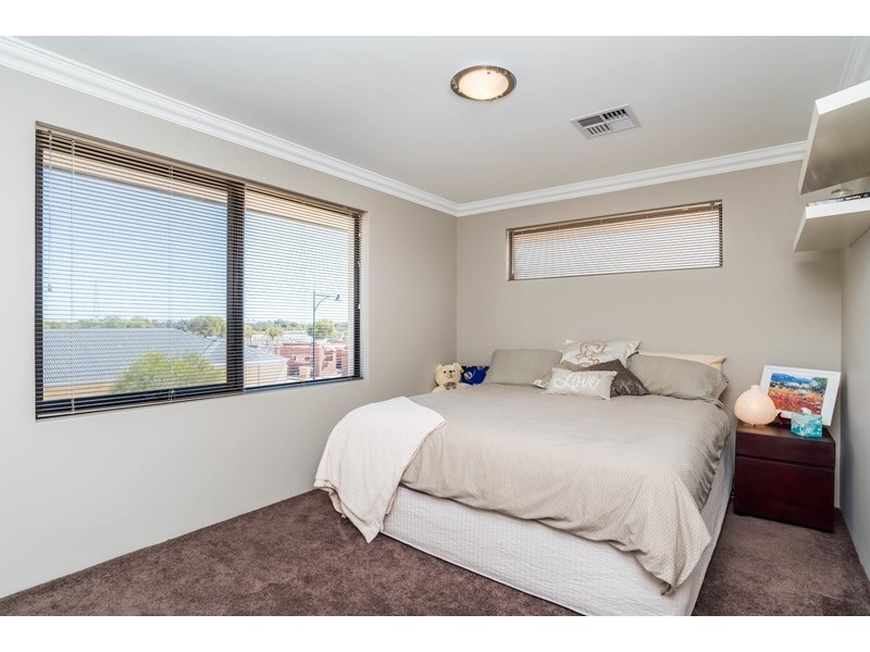 Champion Lakes WA 6111