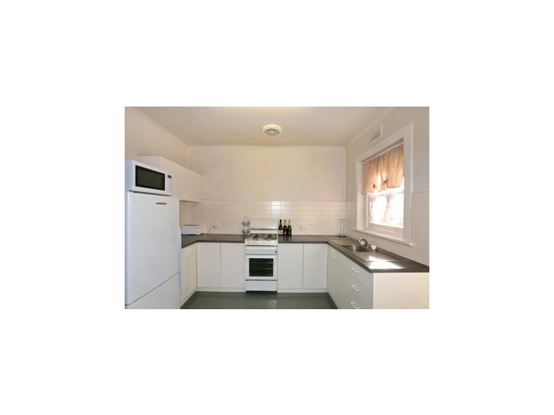 27 Bishop Street, Box Hill South VIC 3128