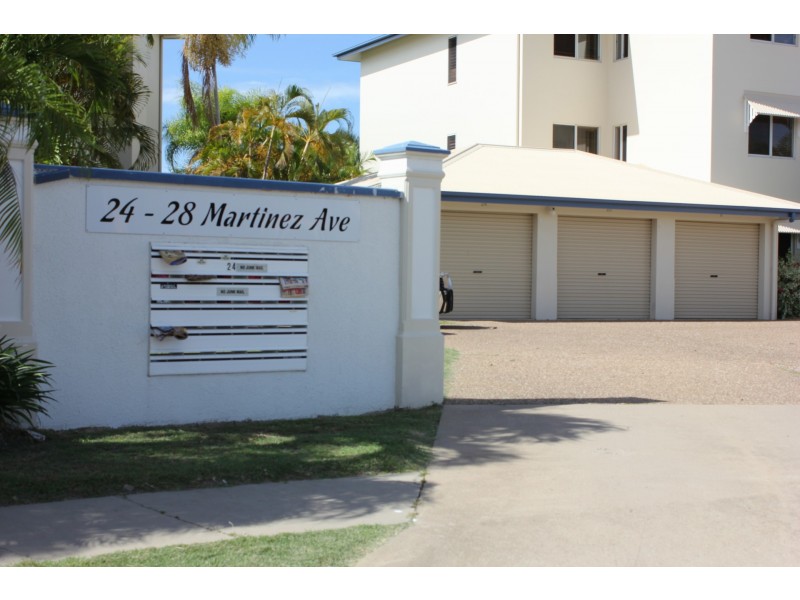 20/24-28 Martinez Avenue, West End QLD 4810