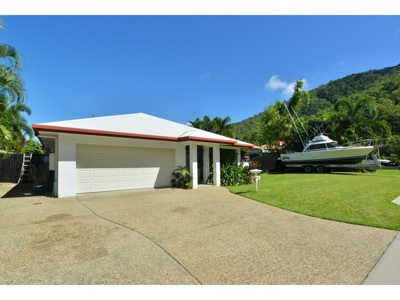 13 MACARTHUR CLOSE, Palm Cove QLD 4879