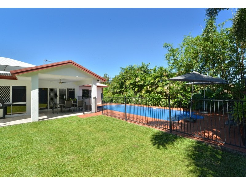 13 MACARTHUR CLOSE, Palm Cove QLD 4879