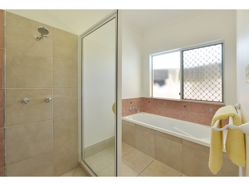 13 MACARTHUR CLOSE, Palm Cove QLD 4879