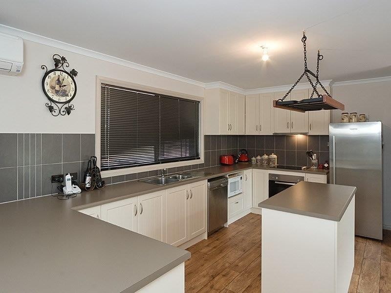 30 Lockaba Drive, Strathalbyn SA 5255