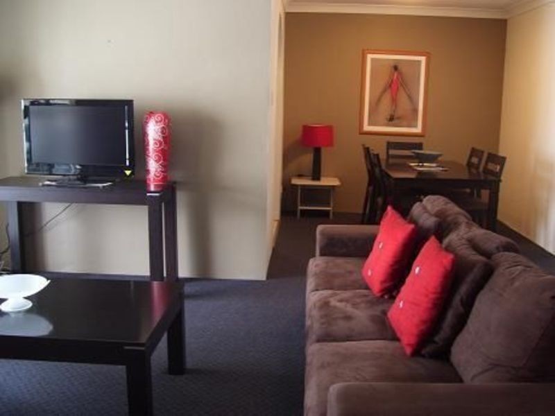 1/35 Old Burleigh Road, Surfers Paradise QLD 4217