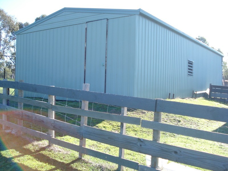 108 Wilson Road, Heathcote VIC 3523