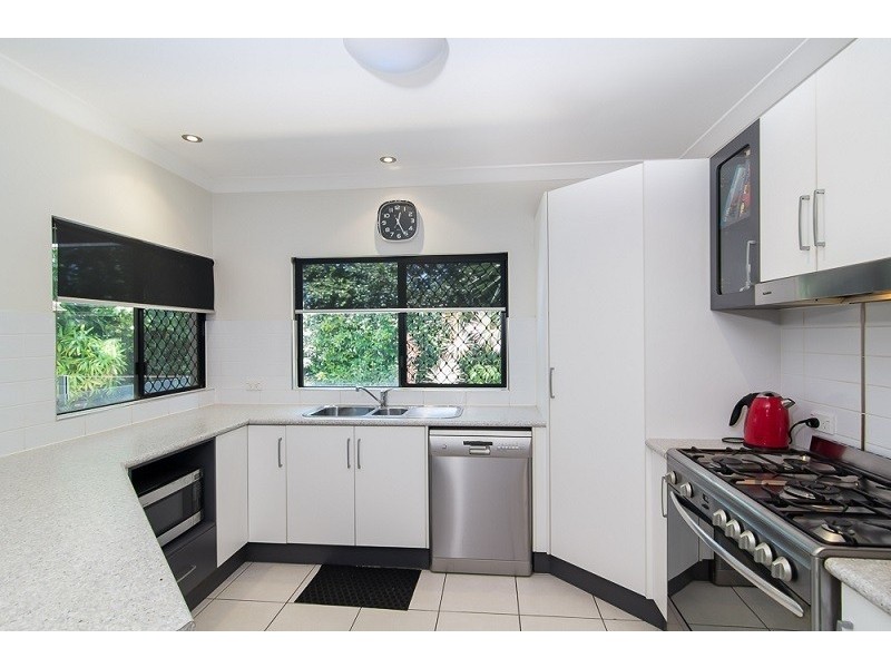 34 Seclusion Drive, Palm Cove QLD 4879