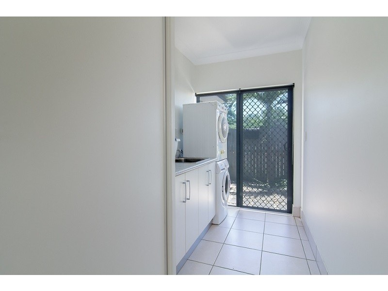 34 Seclusion Drive, Palm Cove QLD 4879