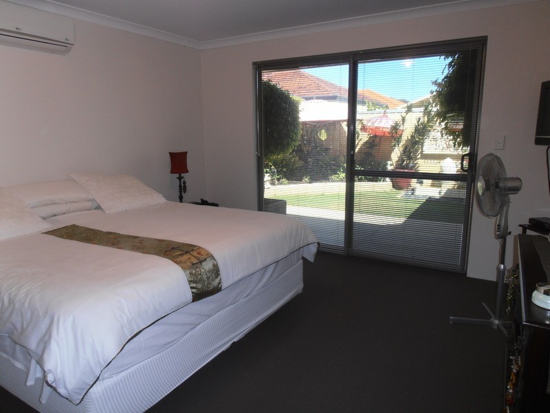 12 Honeydew Trail, Mandurah WA 6210