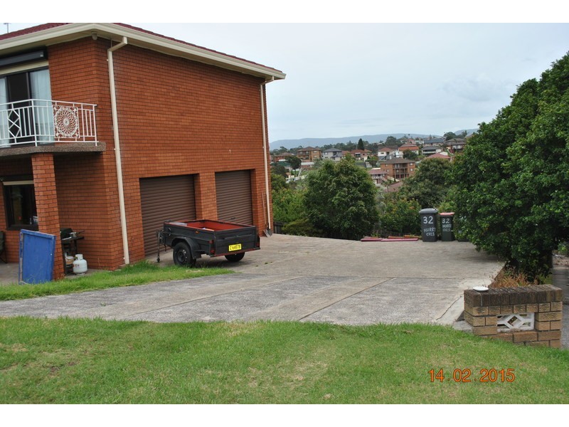 32 Hurry Crescent Warrawong, Warrawong NSW 2502