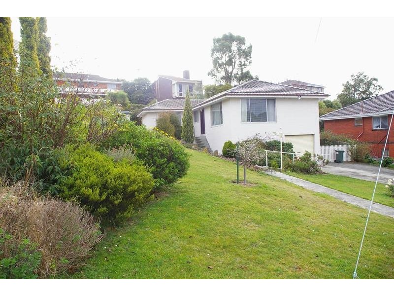 17 Stratton Avenue, Lenah Valley TAS 7008