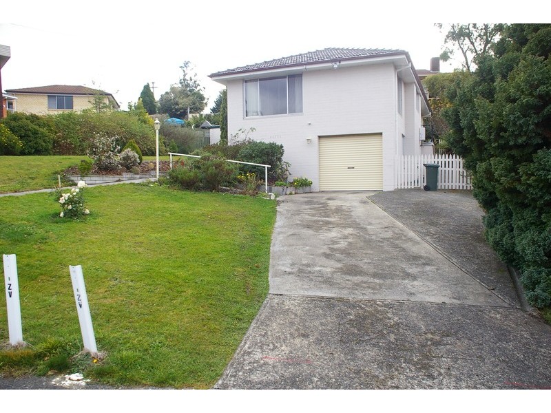 17 Stratton Avenue, Lenah Valley TAS 7008