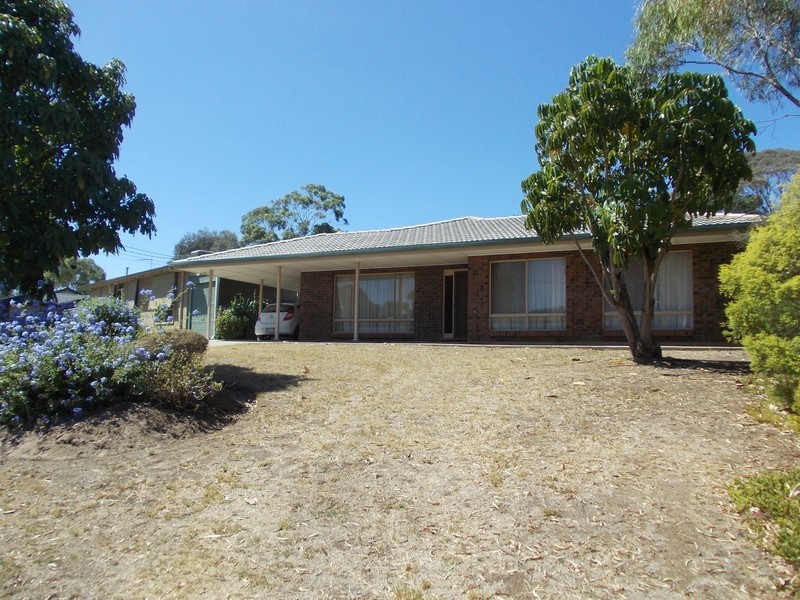 2 Radford St, Happy Valley SA 5159