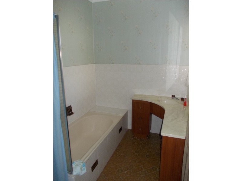 2 Radford St, Happy Valley SA 5159