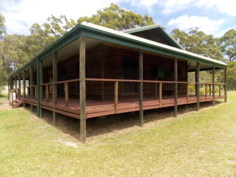 30 Summerland Road, Summerland Point NSW 2259