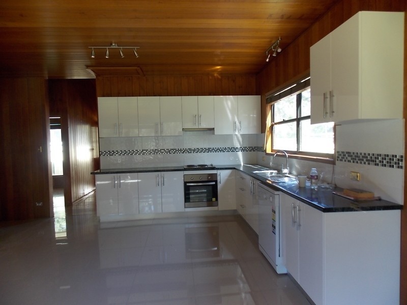 30 Summerland Road, Summerland Point NSW 2259