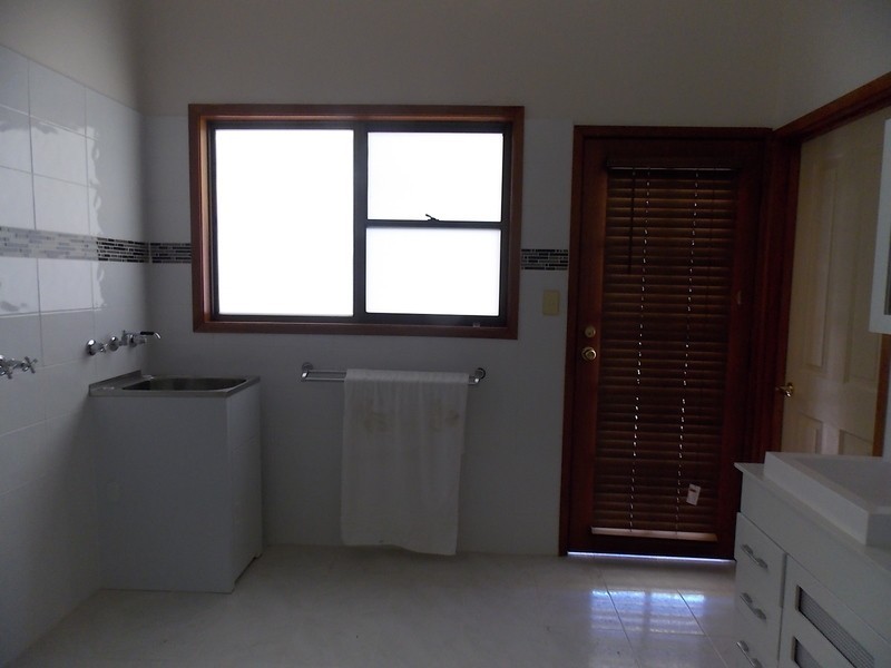 30 Summerland Road, Summerland Point NSW 2259