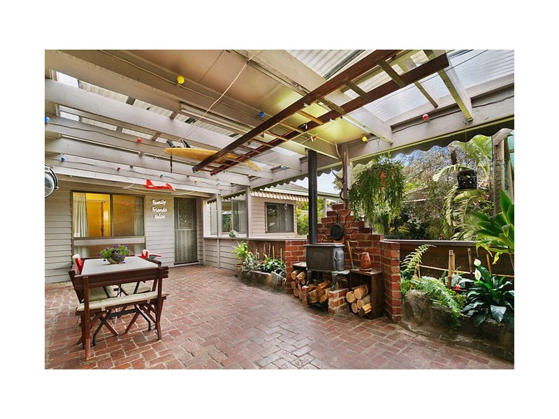 21 Lake Street, Reservoir VIC 3073