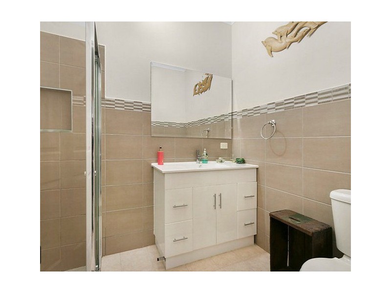 21 Lake Street, Reservoir VIC 3073