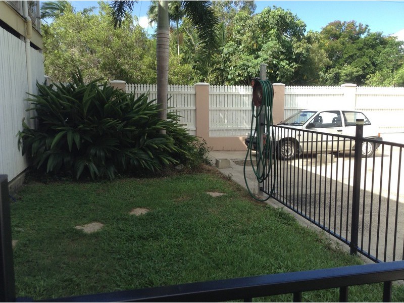 49 Moody Street, Mooroobool QLD 4870