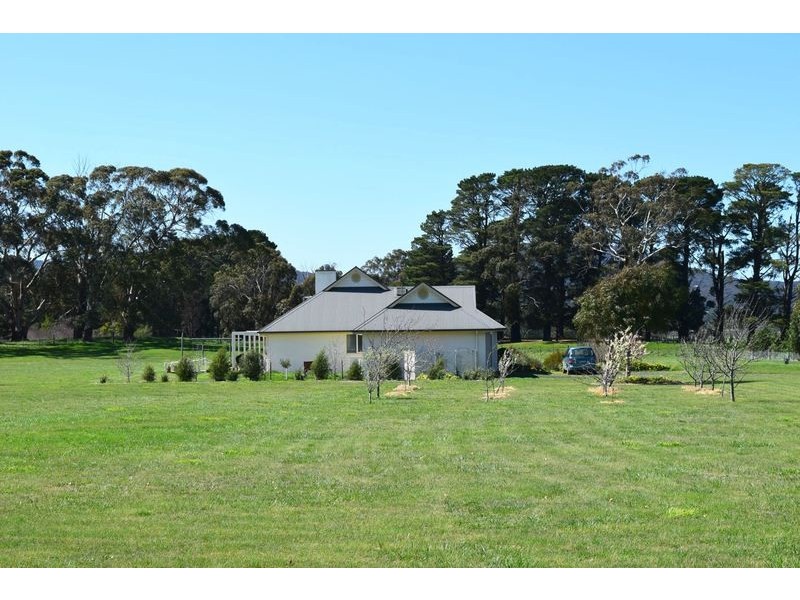 15 Hammet Place, Macedon VIC 3440