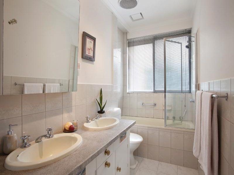 1/102 Bath Road, Glen Iris VIC 3146