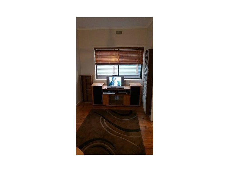 21a Lake Street, Reservoir VIC 3073