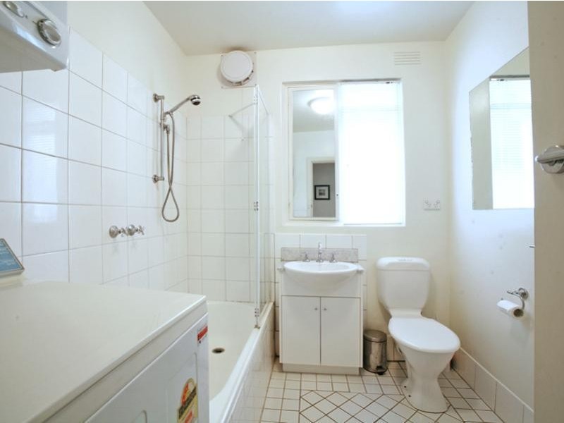 2/15 Hampden, Armadale VIC 3143