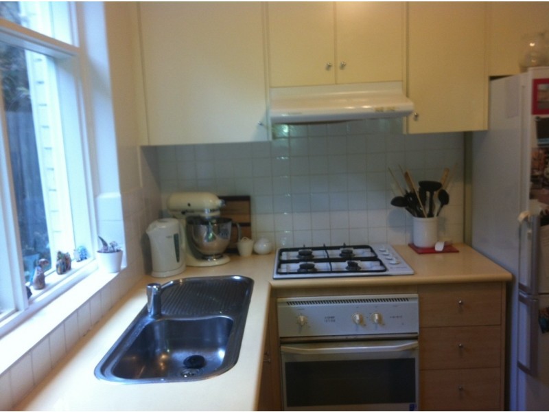 2/15 Hampden, Armadale VIC 3143