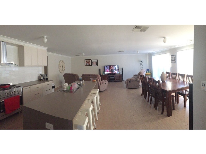 3 St Paul’s Place, Gobbagombalin NSW 2650